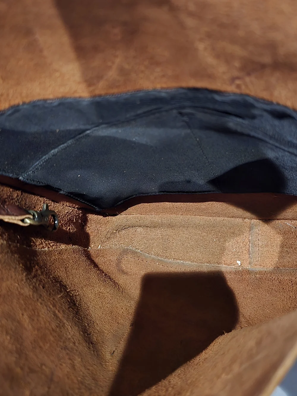 Men's Brown Leather Messenger Crossbody Bag - Classic Everyday Carry